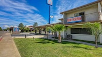 Motel 6 Anderson, CA - Redding Airport