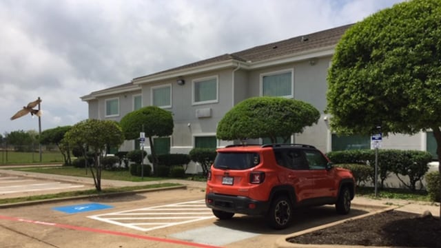 Studio 6 Burleson, TX