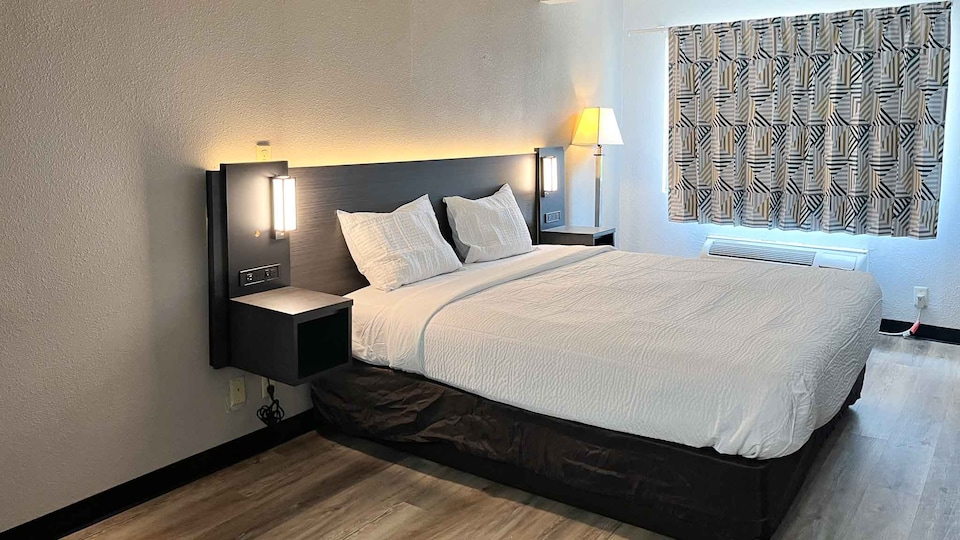 Studio 6 Suites Elkhart, IN, C46514, Elkhart IN