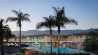 Motel 6 Santa Barbara, CA - Beach