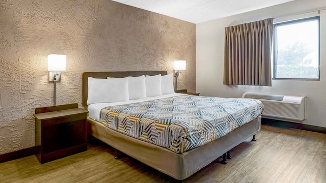 1 King Bed | Mobility Accessible Tub, Nsmk