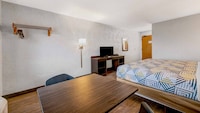 Motel 6 Elk Grove Village, IL - O'Hare