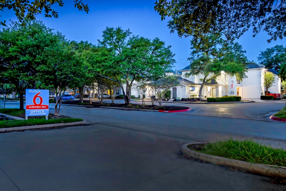 Studio 6 San Antonio, TX - Medical Center, C78229, San-Antonio