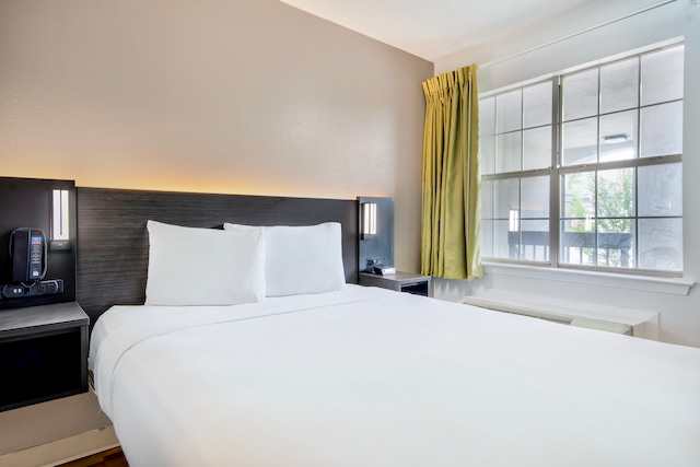 1 Queen Bed | Non-Smoking