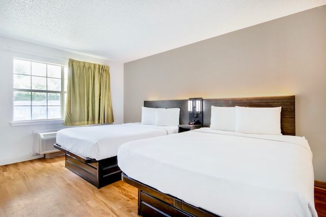 2 Full Beds | Smoking