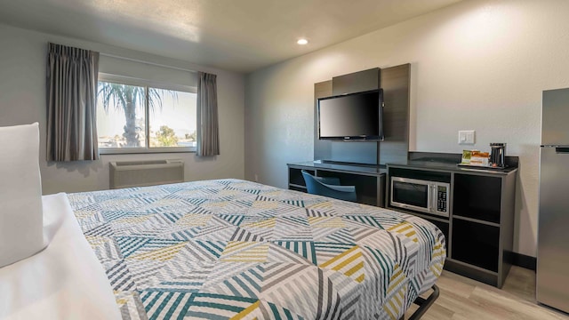 1 King Bed | Non-Smoking, Micfridge