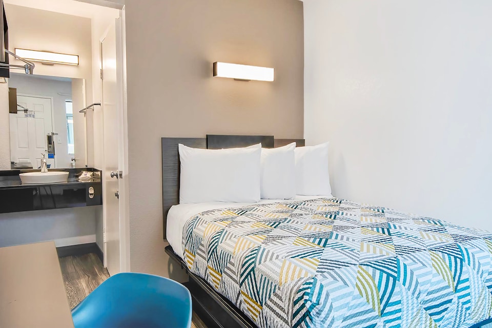 Motel 6 Marina, CA - Monterey, Marina, Marina