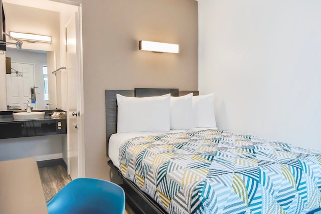 1 Full Bed | Non-Smoking