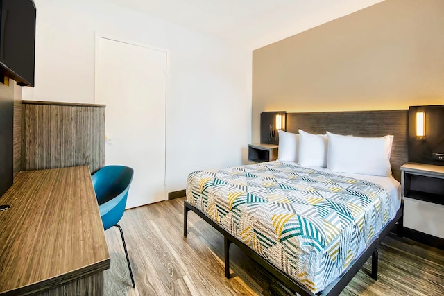 1 Queen Bed | Extended Suite