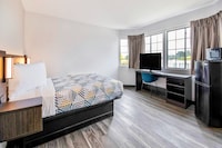 Motel 6 Marina, CA - Monterey