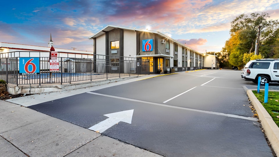 Motel 6 Ogden, UT- Downtown, Ogden, Ogden