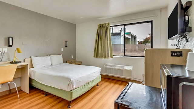 1 Full Bed | Mob Acc RI Shwr Nsmk Micfridge