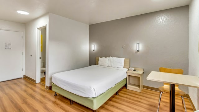 1 Full Bed | Non-Smoking