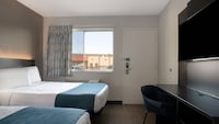 Motel 6 Bakersfield, CA - South