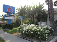 Motel 6 Anaheim, CA