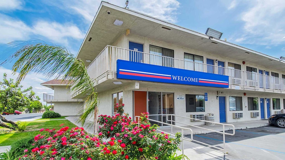Motel 6 Bakersfield, CA - Airport,  Bakersfield, CA, Bakersfield