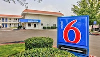 Motel 6 Sacramento, CA - North