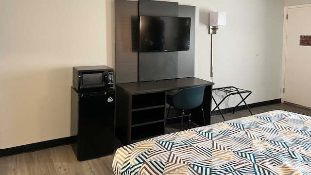 1 Full Bed | Non-Smoking, Micfridge