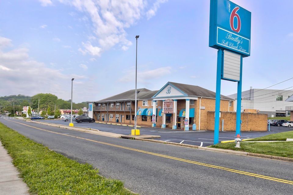 Motel 6 Falls Church, VA - Arlington Boulevard, Falls Church_2f6fffb4, Falls Church