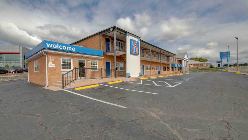 Motel 6 Falls Church, VA - Arlington Boulevard, Falls Church_2f6fffb4, Falls Church