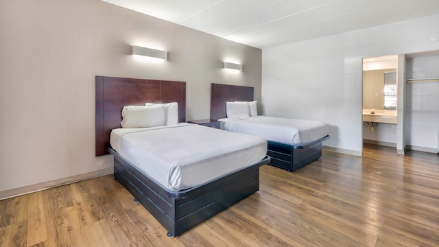 2 Full Beds | Mobil Access Tub Nsmk Micfridg