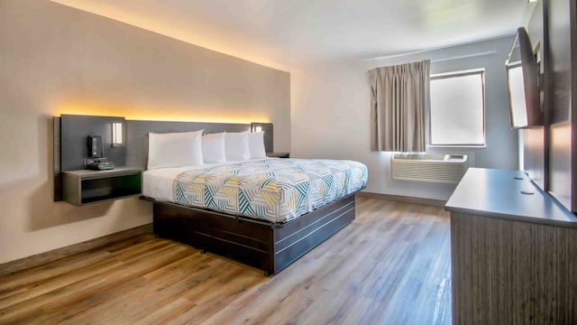 1 King Bed | Non-Smoking, Kitchen