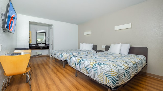 2 FULL BEDS | NON-SMOKING, MINI FRIDGE