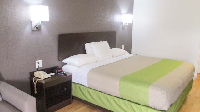 1 KING BED | NON-SMOKING, KITCHEN