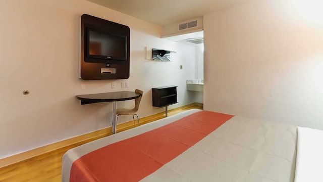 1 Queen Bed | Micfridge, Non-Smoking