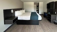 Motel 6 Lake Elsinore, CA