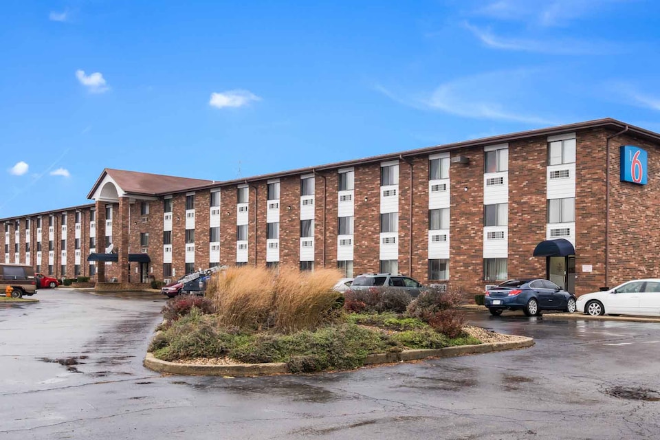 Motel 6 Naperville, IL, Naperville_057ab766, Naperville