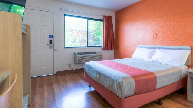 1 Full Bed | ADA/Tub