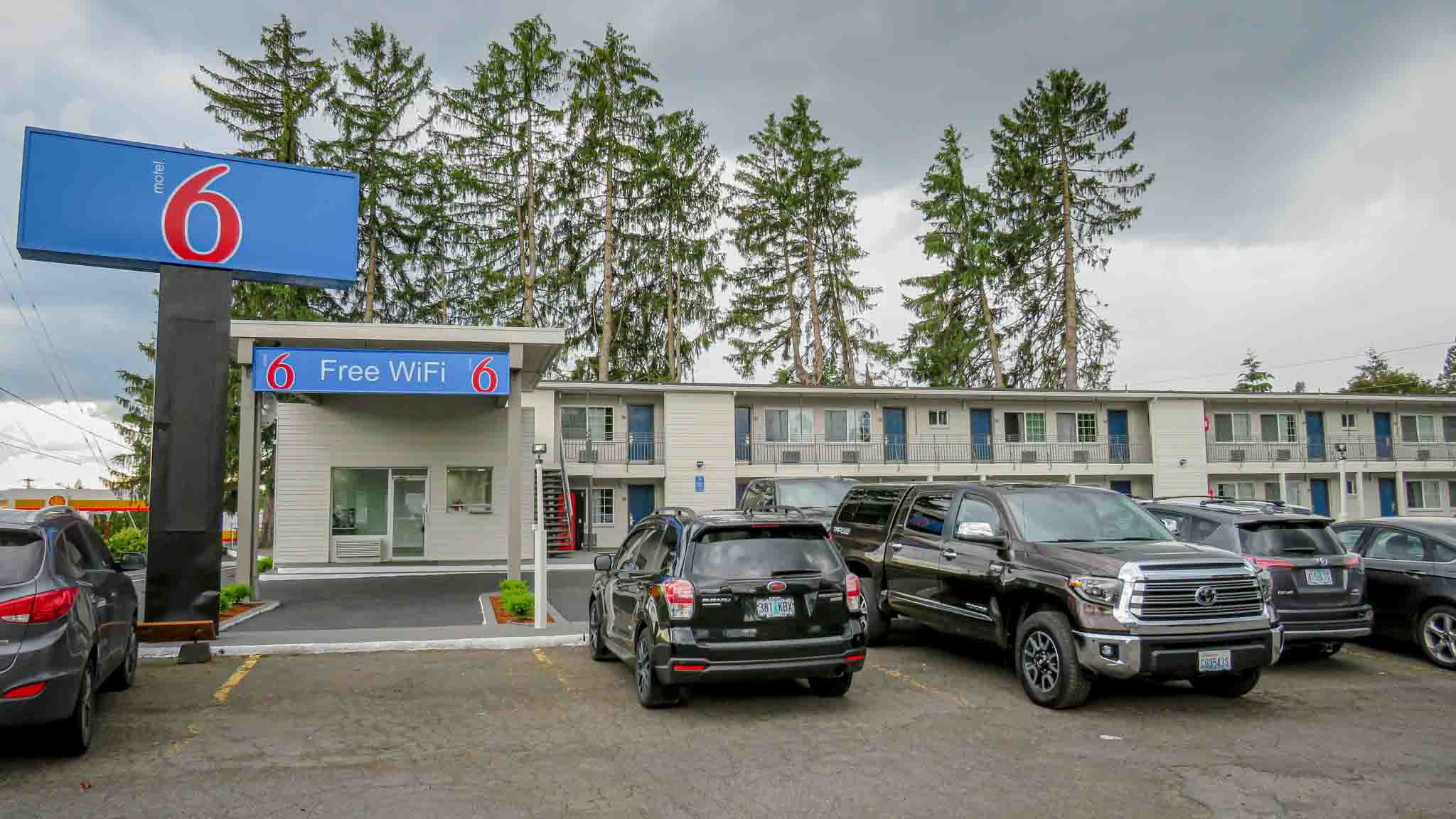 Motel 6 Tigard, OR | Budget-Friendly & Low Rates