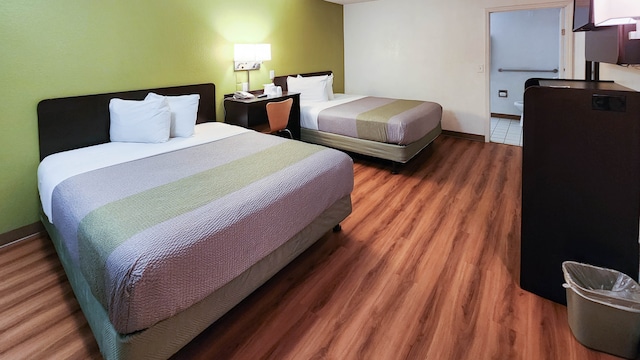 2 Queen Beds | ADA/Roll-In Shower