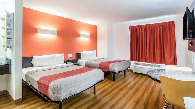 2 Full Beds | Non-Smoking