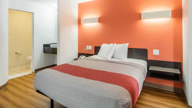 1 Queen Bed | Smoking