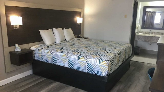 1 King Bed | Mobil Access Tub Nsmk Micfridg