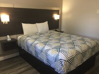 Motel 6 Burnsville, MN