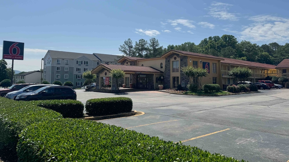 Motel 6 Huntsville, AL - University Dr, C35810, Huntsville AL