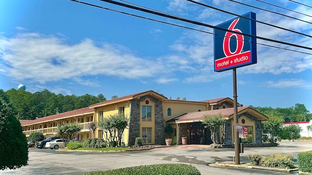 Motel 6 Huntsville, AL - University Dr