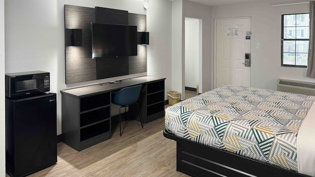 1 King Bed | Suite, Non-Smoking, Micfridge