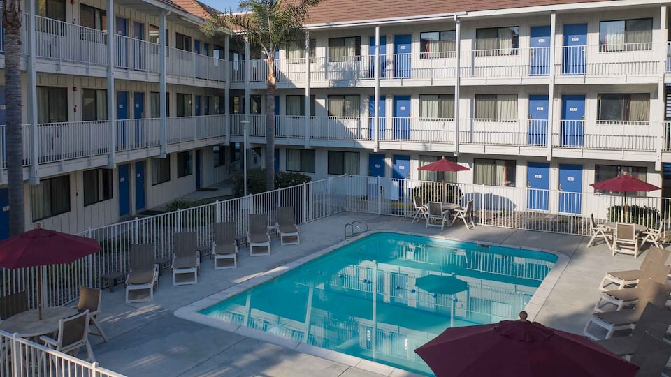 Motel 6 Carpinteria, CA - Santa Barbara - North, Carpinteria, Carpinteria