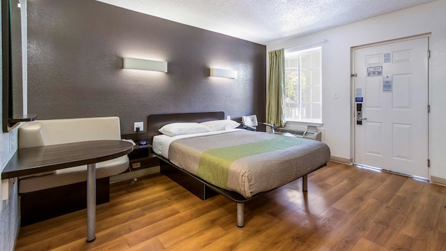 1 Queen Bed | Non-Smoking