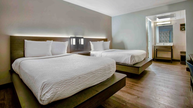 2 Full Beds | ADA/Roll-In Shower