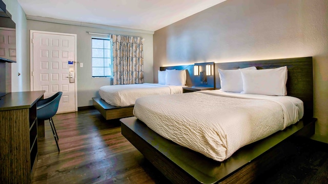 2 Full Beds | ADA/Tub