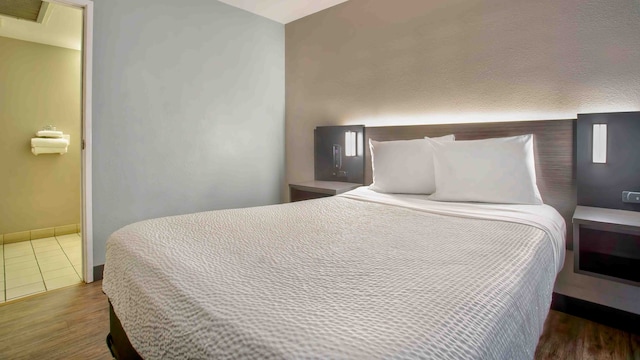 1 Cama Queen | Mini nevera