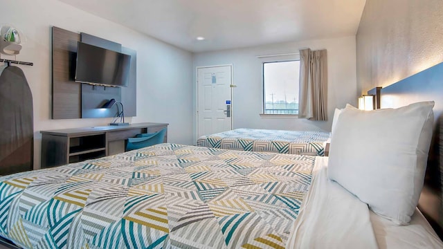 2 Queen Beds | Smoking, Kitchen