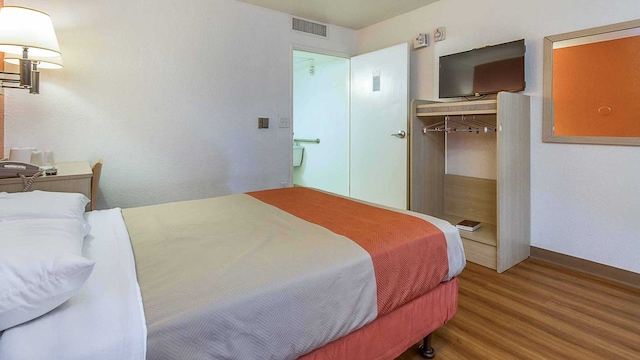 1 Full Bed | Mini Fridge