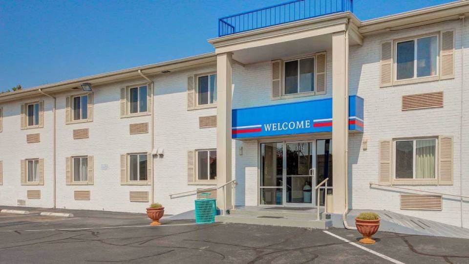 Motel 6 Wichita, KS, C67002, Wichita KS