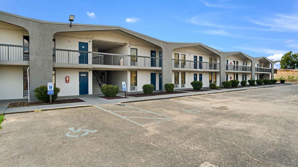 Motel 6 Lexington, KY - Airport, C40324, Lexington